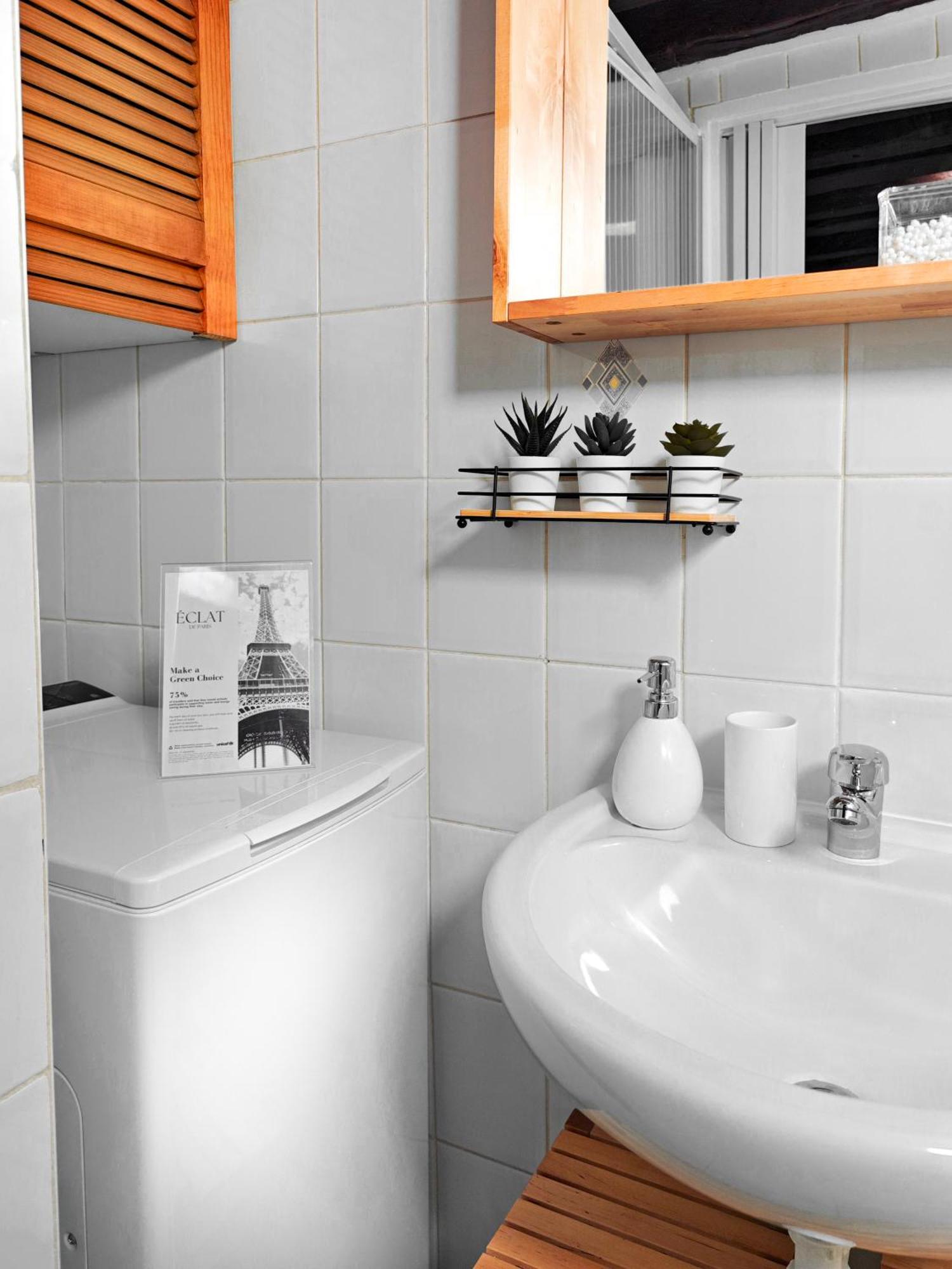 Appartement Rustic Charm&dreamhome 40m2 In The Heart Of Paris, Near Pompidou And Notre-dame, Subway 4,8,9 Honeymoon Favourite Parijs